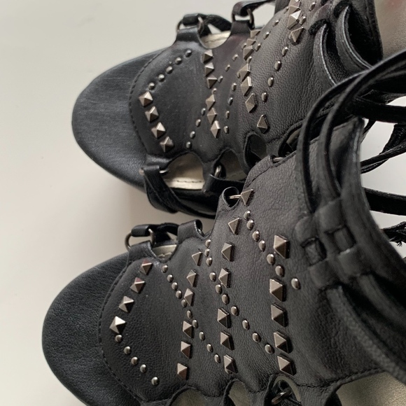 Fergie Sexy Black Ankle Strap Platform Heel Size 9 - Picture 6 of 6